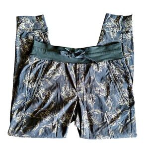 Athleta Trekkie North Green Floral Print Joggers